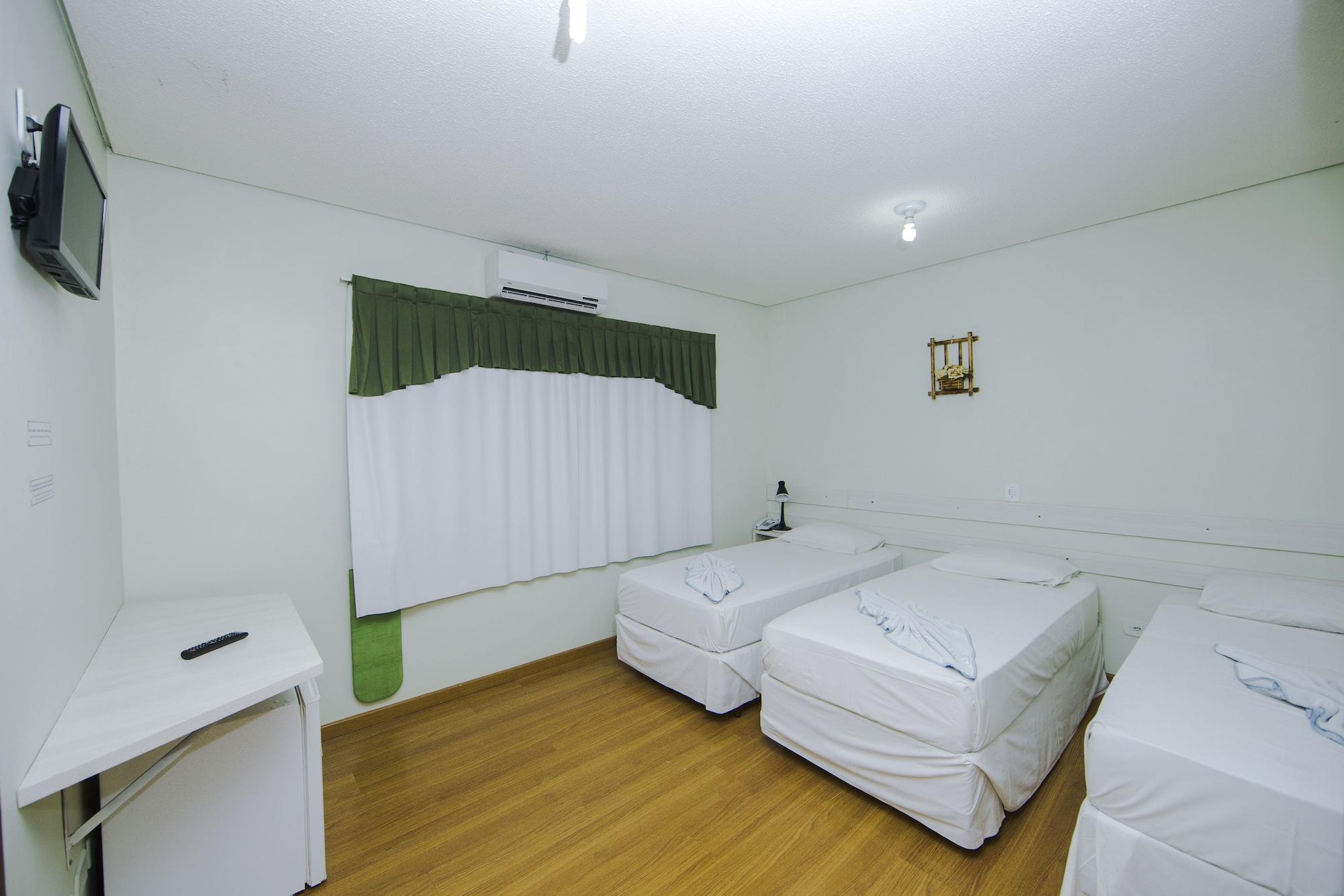 Hotel E Pousada Caroline Foz do Iguaçu Buitenkant foto