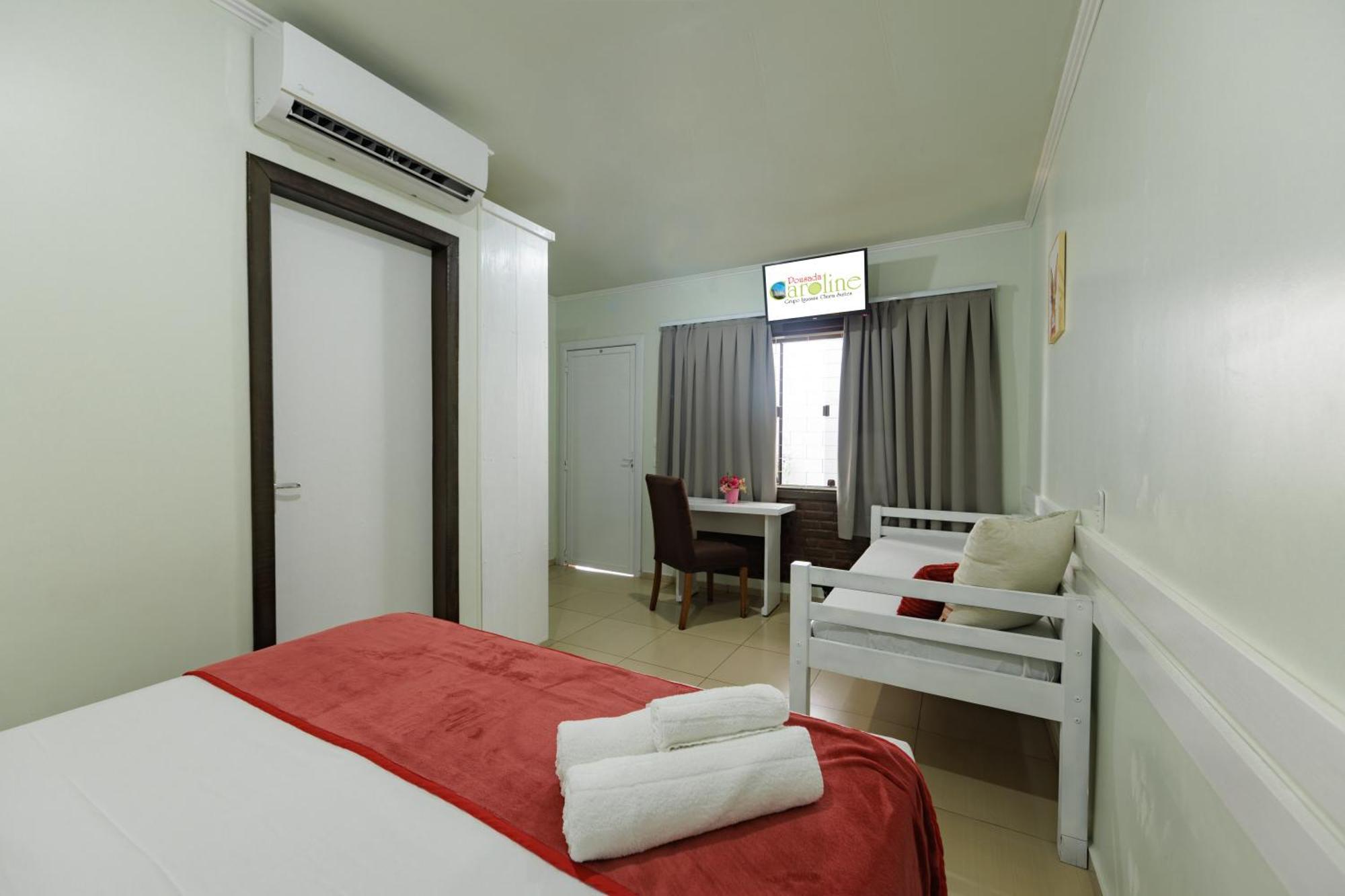 Hotel E Pousada Caroline Foz do Iguaçu Buitenkant foto